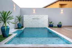 Borda-de-piscina_-70-ideias-lindas-e-seguras-para-fazer-a-sua